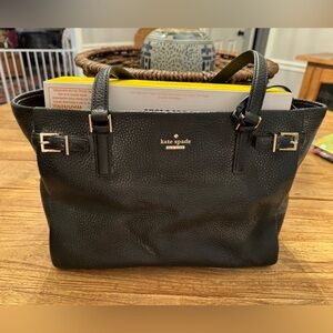 🌟Authentic Kate Spade Black pebbled leather purse🌟